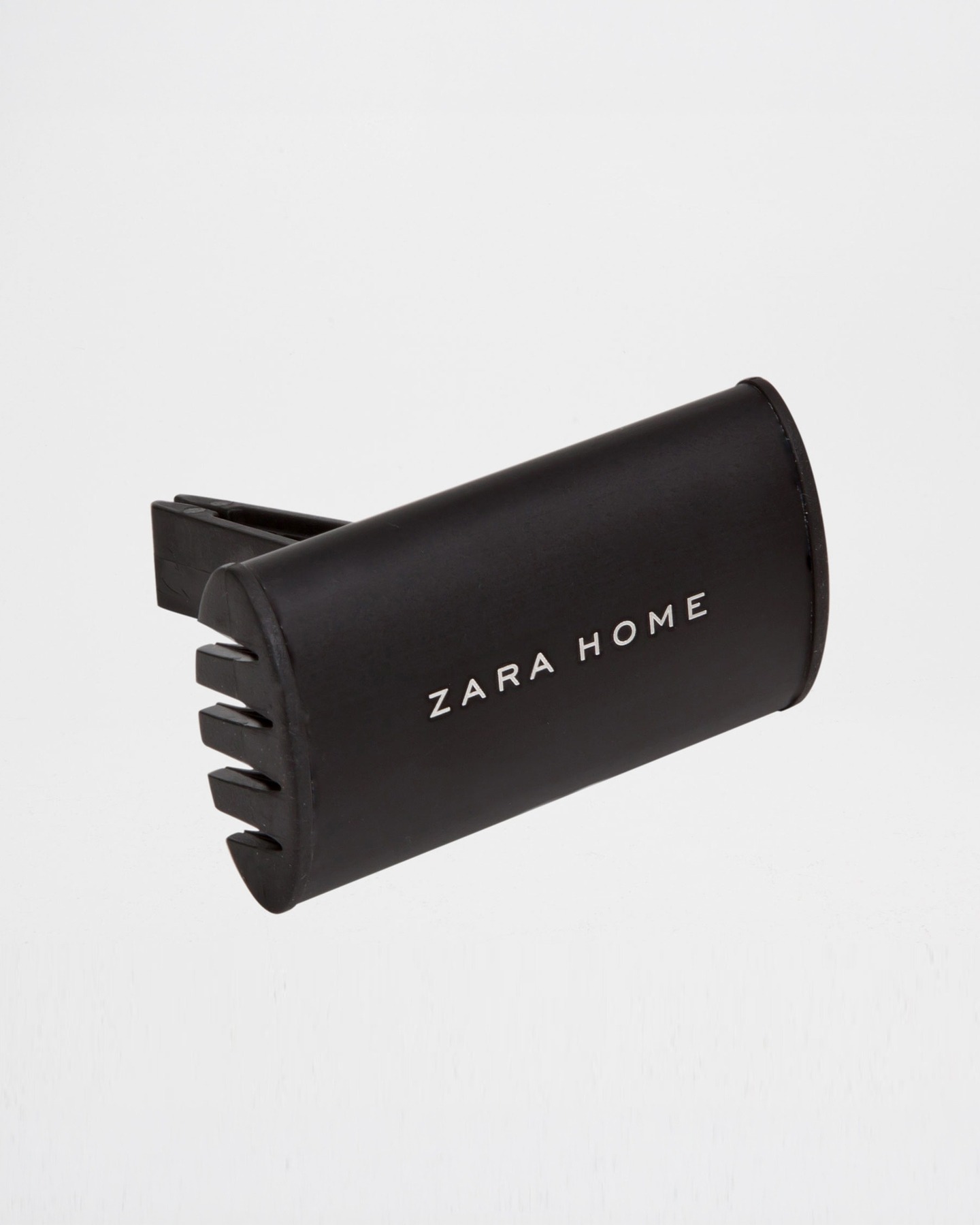 Zara Home · Profumatore auto — design di prodotto di Michele Venisti